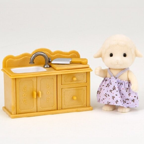 Calico Critters (Sylvanian Families) Sheep Sister With Kitchen Set New in Box - Picture 4 of 14